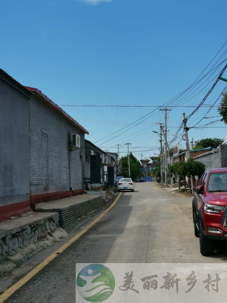 五彩浅山脚下龙湾屯院落出租 可根据自己想法设计住房 环境优美