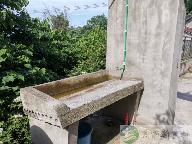 重庆市合川区太和镇自家农村房屋出租，通电，可通网，吃井水。