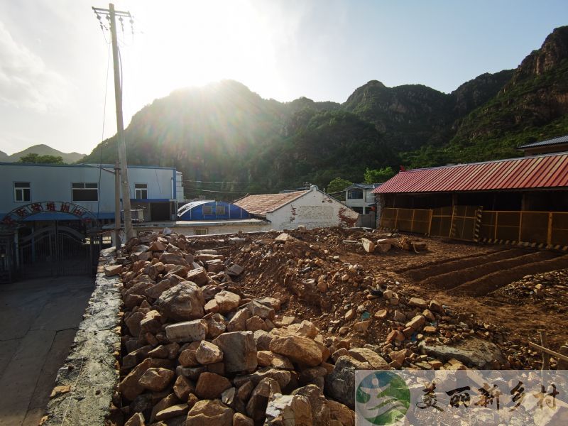 平谷黄松峪石林峡天云山景区附近民房。可改造。