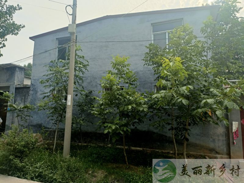 山东省济南市历城区董家街道江家农村小院二层住房