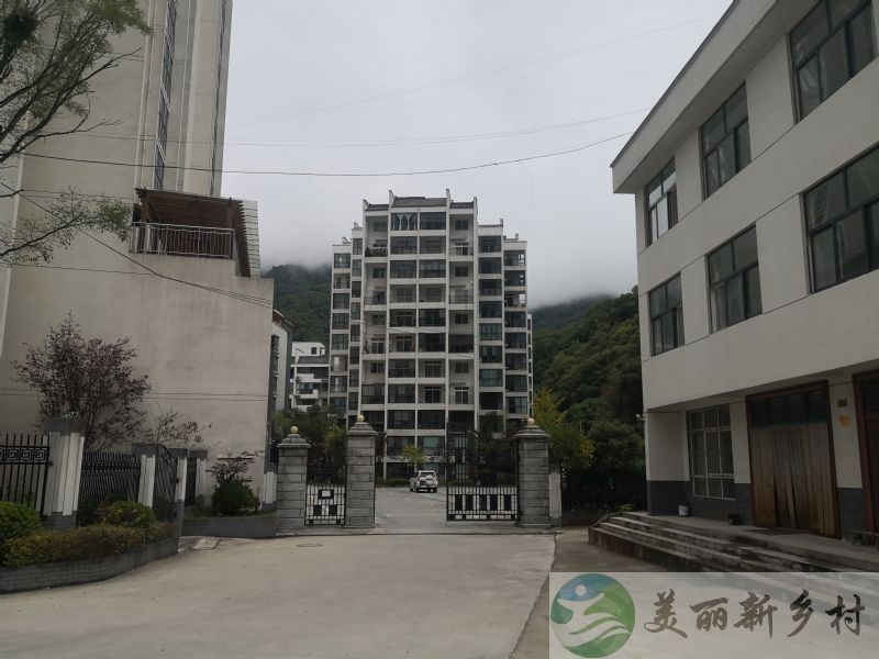 陕西省宁陕县皇冠镇加油站对面自建房出租