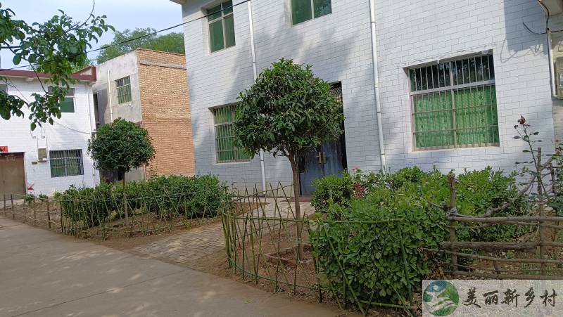 西安市临潼区农家两层独院长期出租