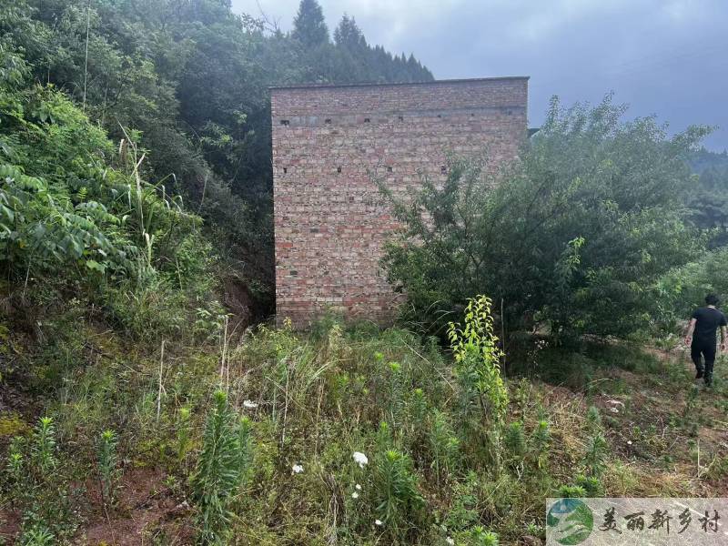 新复乡坦山铺村2组30号民房出租