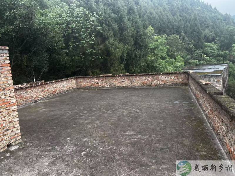 新复乡坦山铺村2组30号民房出租