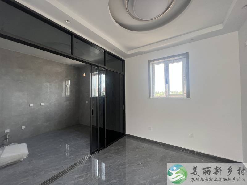李桥，电梯入户的二层别墅