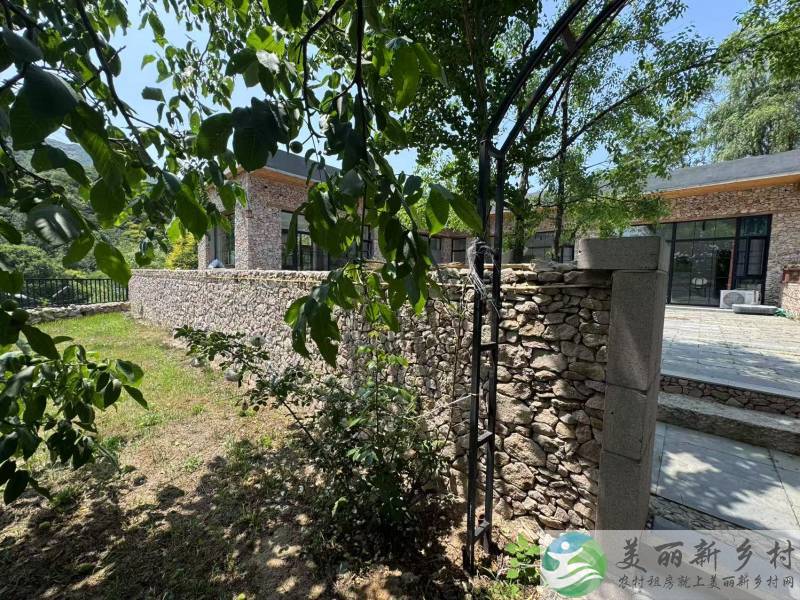 北京延庆八达岭长城脚下精装农村院子-500平米山中隐小院出租，拎包住，可年付