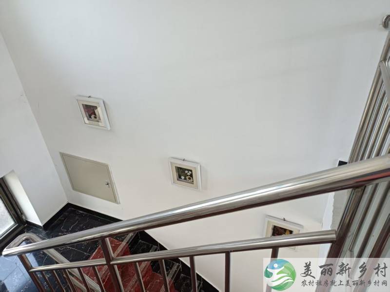 妙峰山镇岭角村  独门独院200平 二层小楼出租
