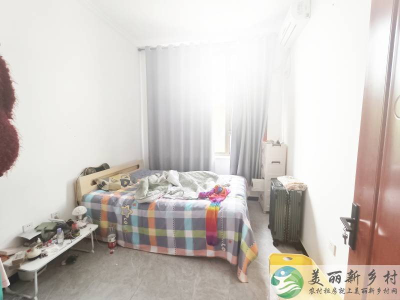 顺义北小营~4室一卫，大院子小车能进院。