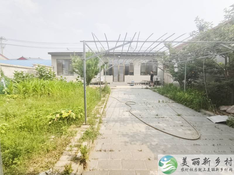 顺义北小营~4室一卫，大院子小车能进院。