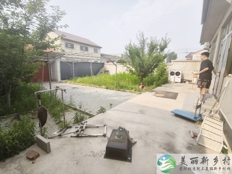 顺义北小营~4室一卫，大院子小车能进院。