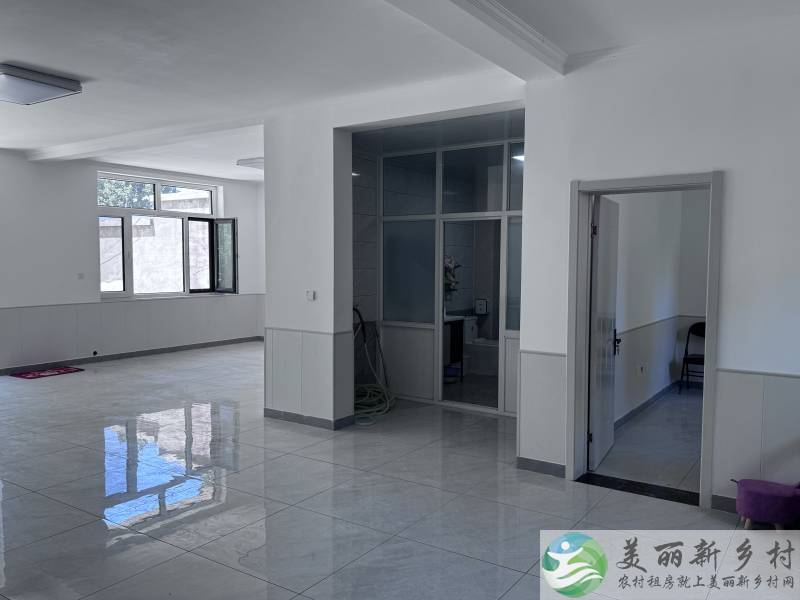 割肉捡漏——京平高速一亩半地上的全新二层楼首次出租