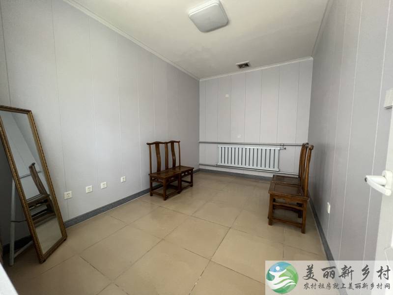 李桥小院，新装修的，三室一厅