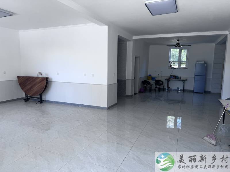 割肉捡漏——京平高速一亩半地上的全新二层楼首次出租