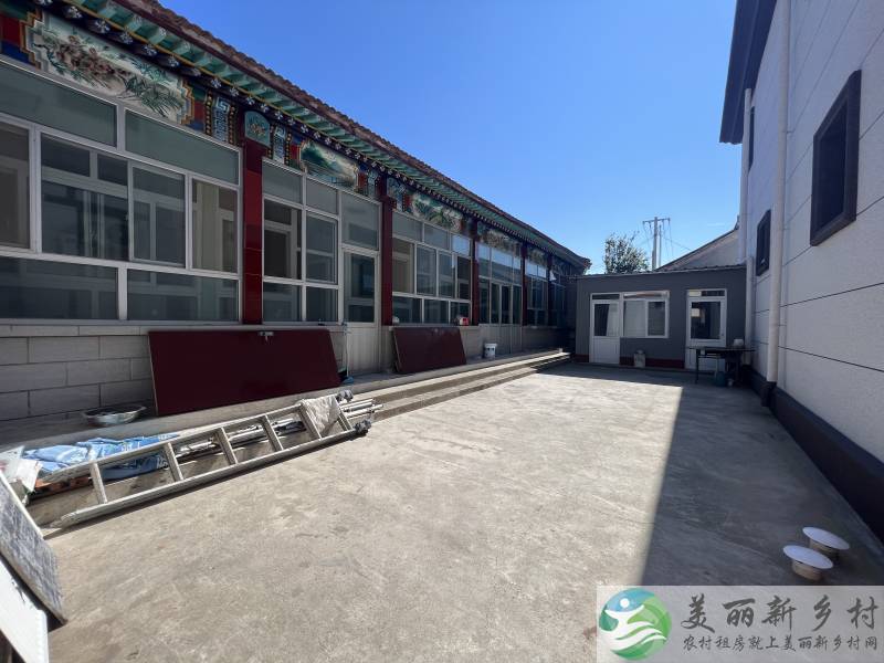 李桥小院，新装修的，三室一厅