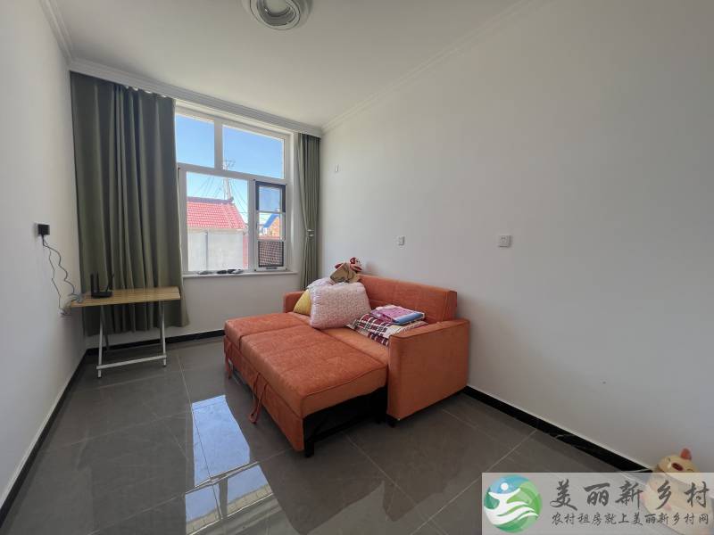 新房首次出租，车能进院，家具家电齐全