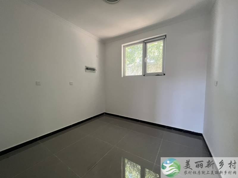 新房首次出租，车能进院，家具家电齐全