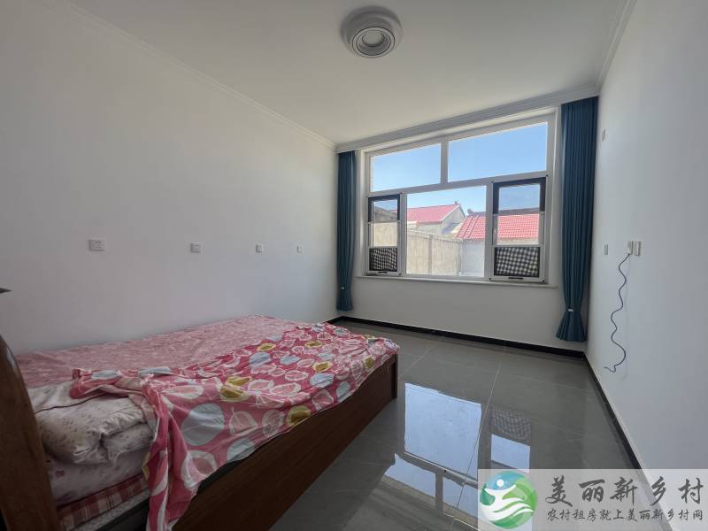 新房首次出租，车能进院，家具家电齐全