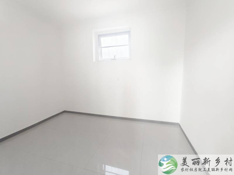 顺义赵全营~两室一卫，新房首租。