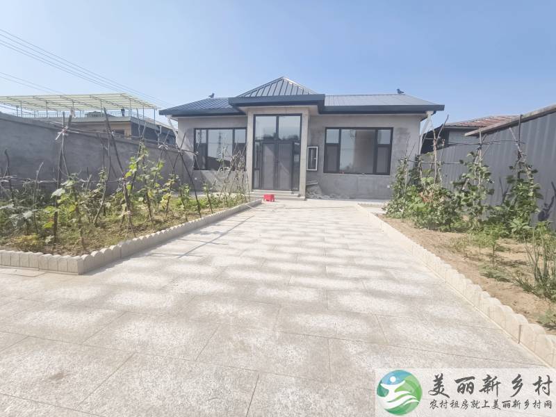 顺义赵全营~两室一卫，新房首租。