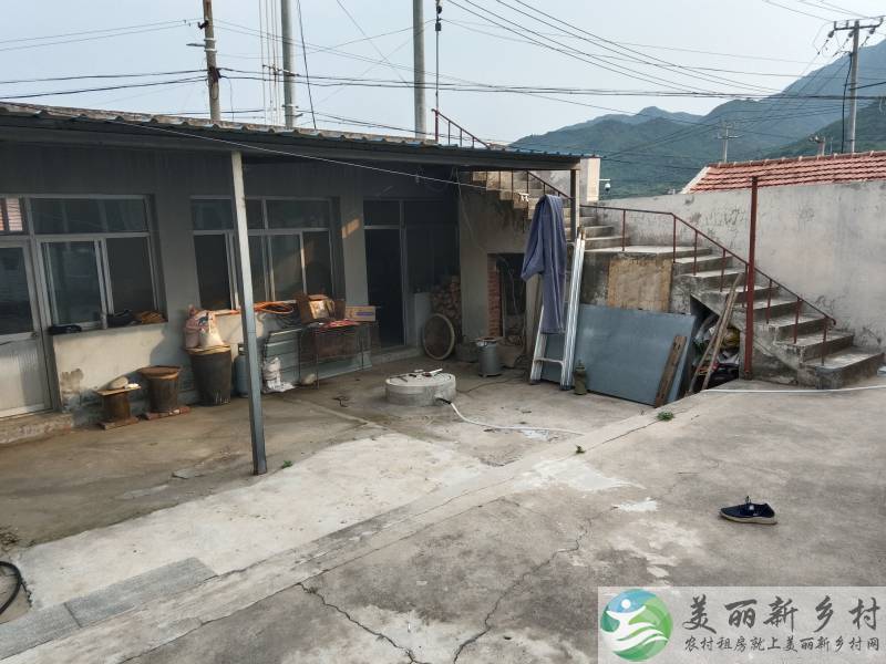 位于密云县东邵区镇银冶岭村