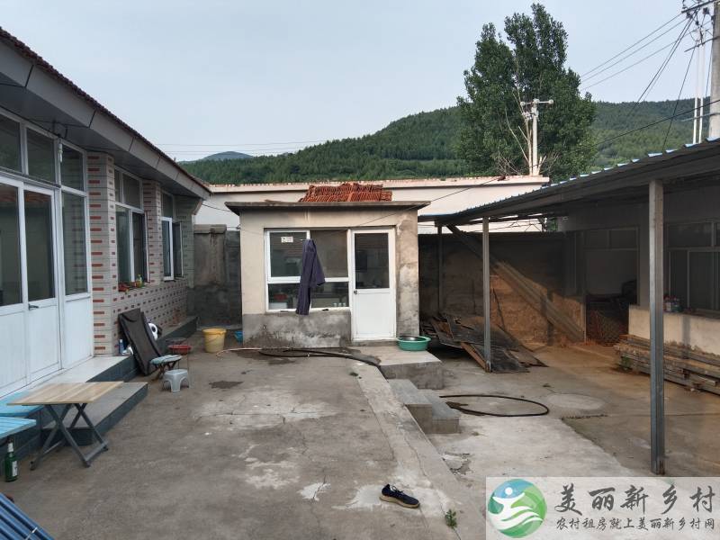 位于密云县东邵区镇银冶岭村