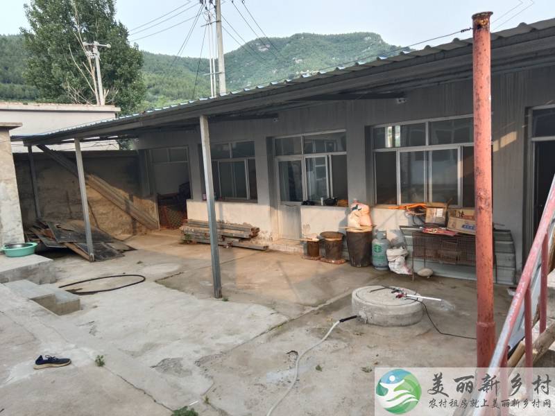 位于密云县东邵区镇银冶岭村