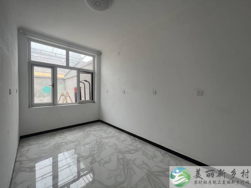 李桥封顶院子，一宅双户，可以放货或者居住
