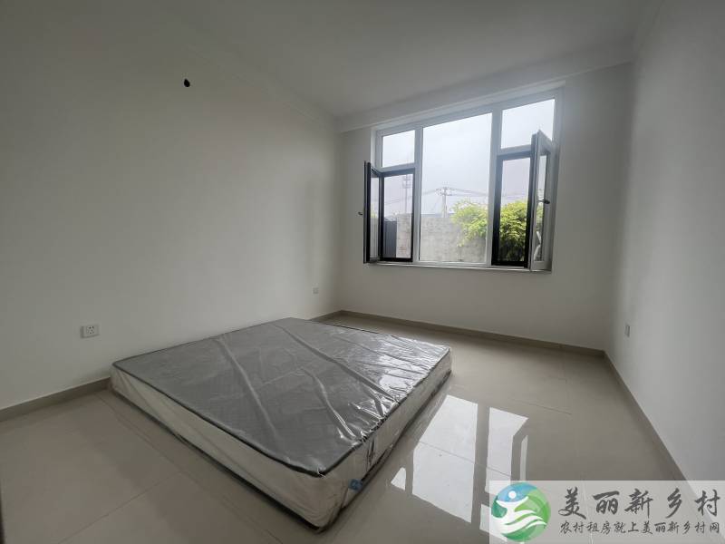 顺义李桥俩室一厅新房带小花园