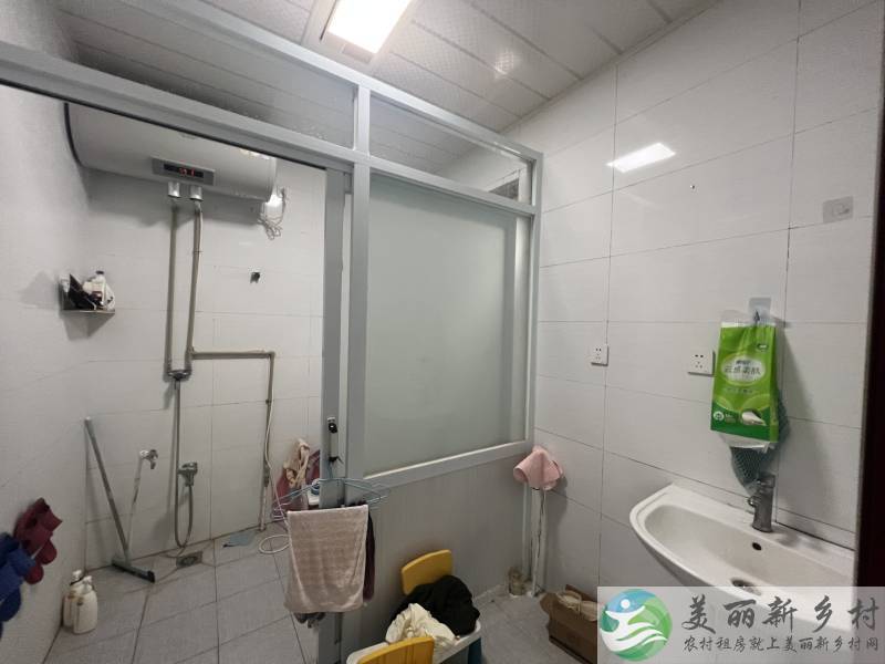 李桥封顶院子，一宅双户，可以放货或者居住