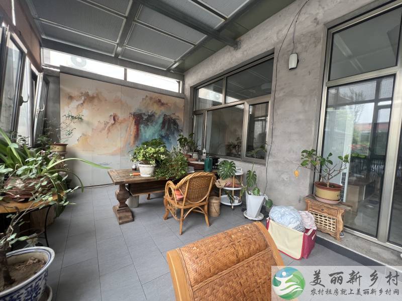 李遂风格小院，种菜养花，车能进院，必须稳定