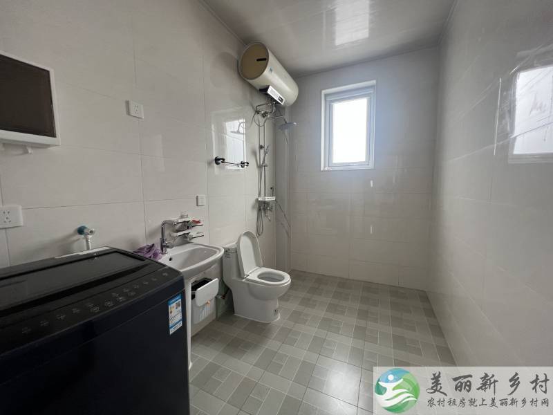 李桥二层独栋，六室两厅两卫，车能进院