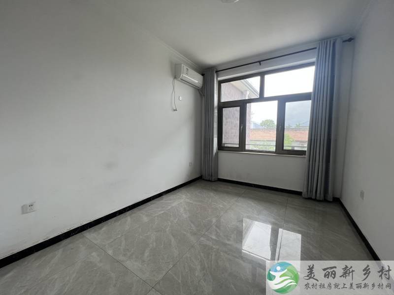 李桥二层独栋，六室两厅两卫，车能进院