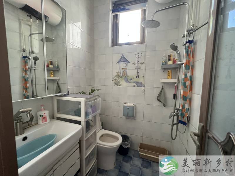 家具家电齐全，鱼塘菜地，地暖，