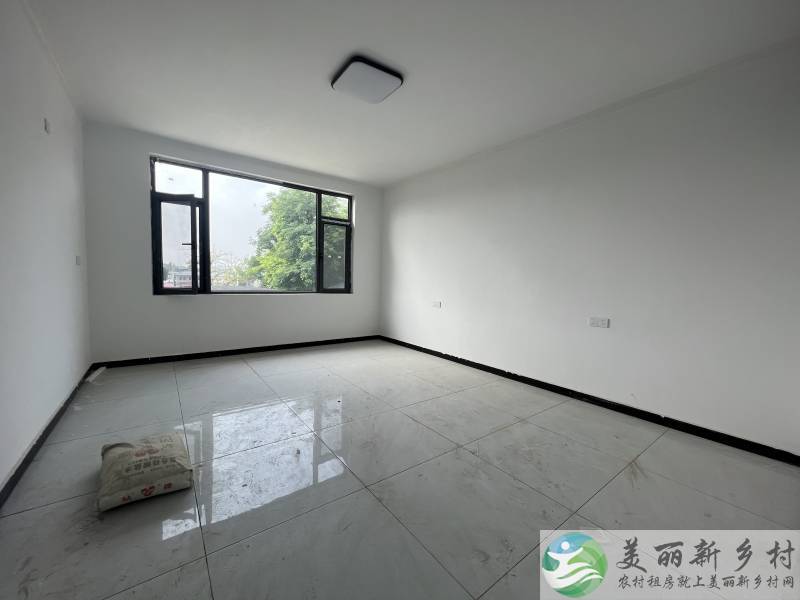 办公接待大院，车能进院，民水民电