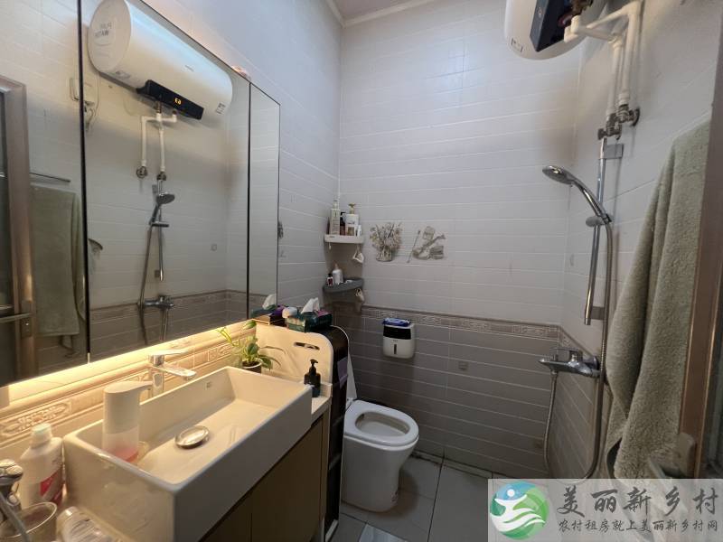 家具家电齐全，鱼塘菜地，地暖，