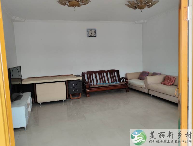 于家务回族乡四间卧室一间客厅（厨房卫生间不出屋）一个小院