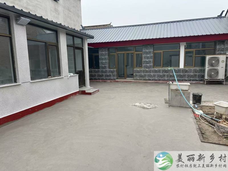 木林镇 李各庄 房间里外都是新装修的 环境好交通便利 院内可种菜有意义的来联系我