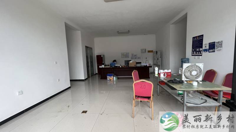 顺义赵全营镇大院-四室地暖带库房