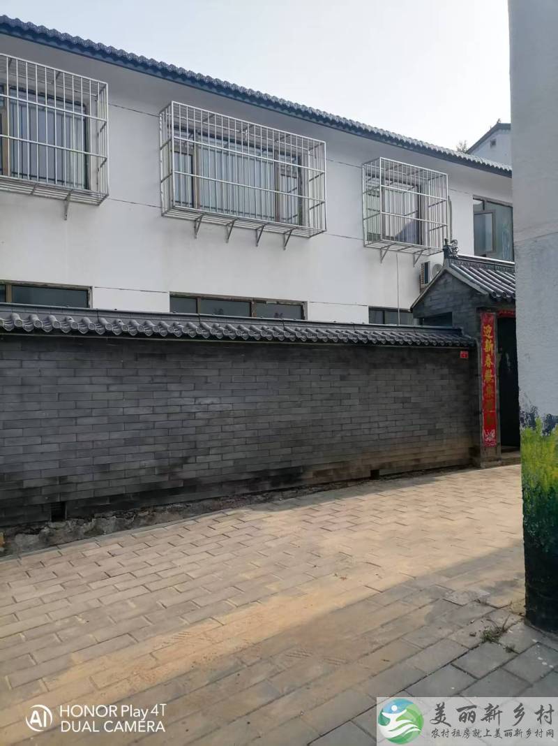 上下两层楼独门独院