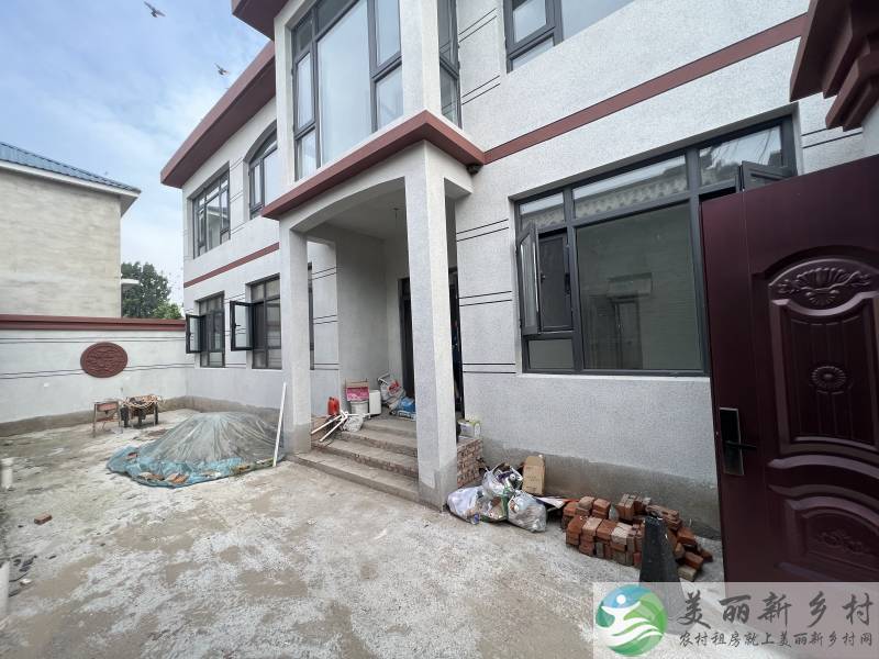 李桥二层别墅，民水民电，有俩车位