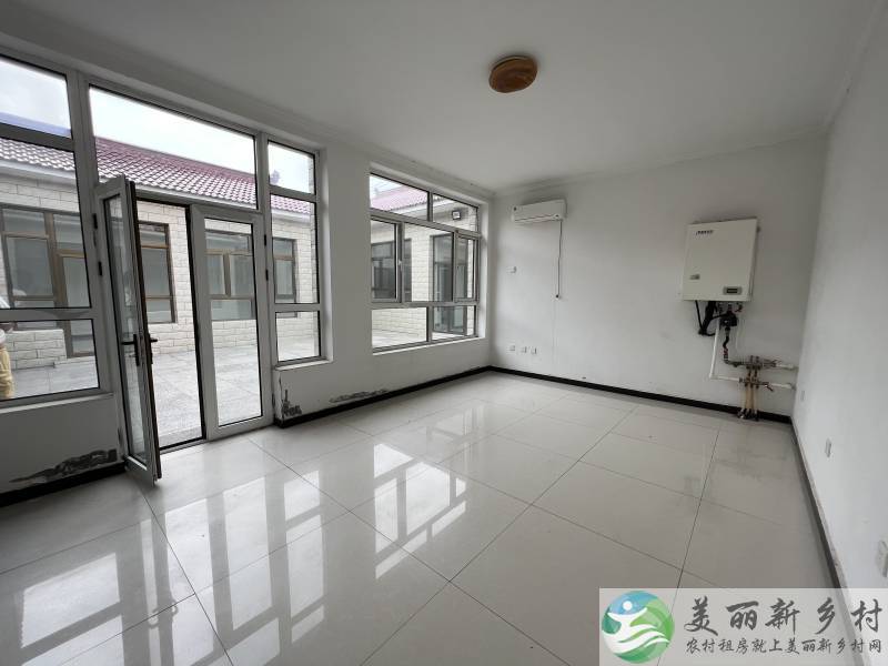 李遂三合院，正房三室两卫一厅，地暖