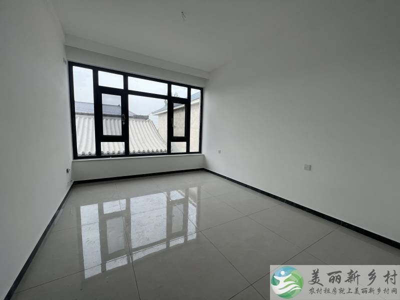 李桥二层别墅，民水民电，有俩车位