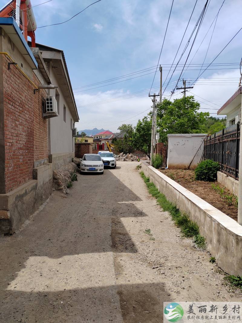 房山区张坊镇南白岱村农村院子出租 自家新建102平方米，天然气，地暖，有菜地