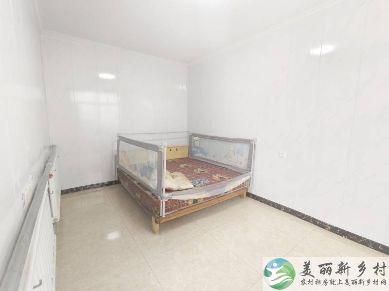 顺义赵全营~三室一厅一厨一卫，门口好停车。