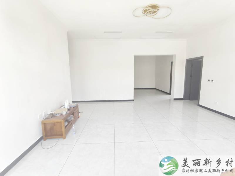 顺义北石槽~两年的新房4室。