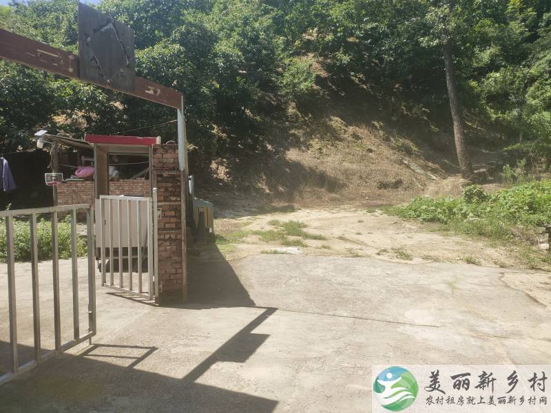 怀柔区仲英西院靠山临水拎包入住整院出租