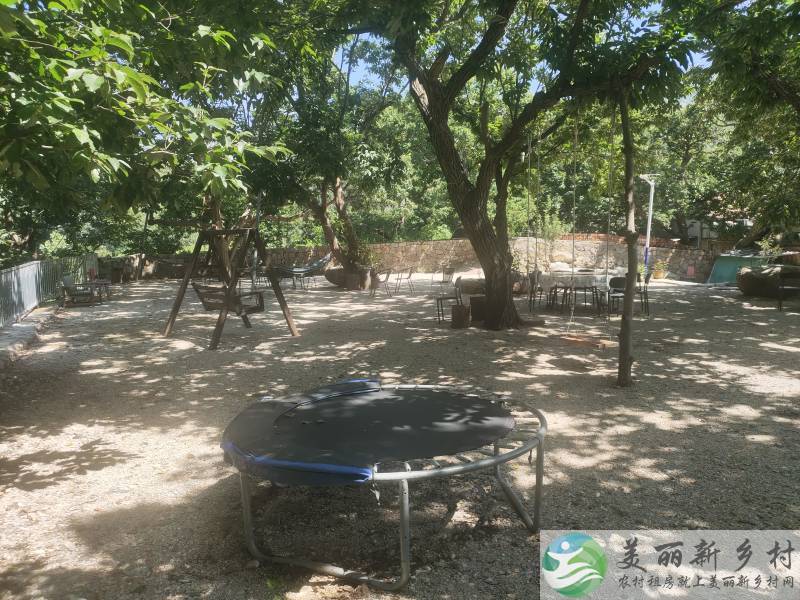 怀柔区凤华村子把边靠山临水拎包入住整院出租