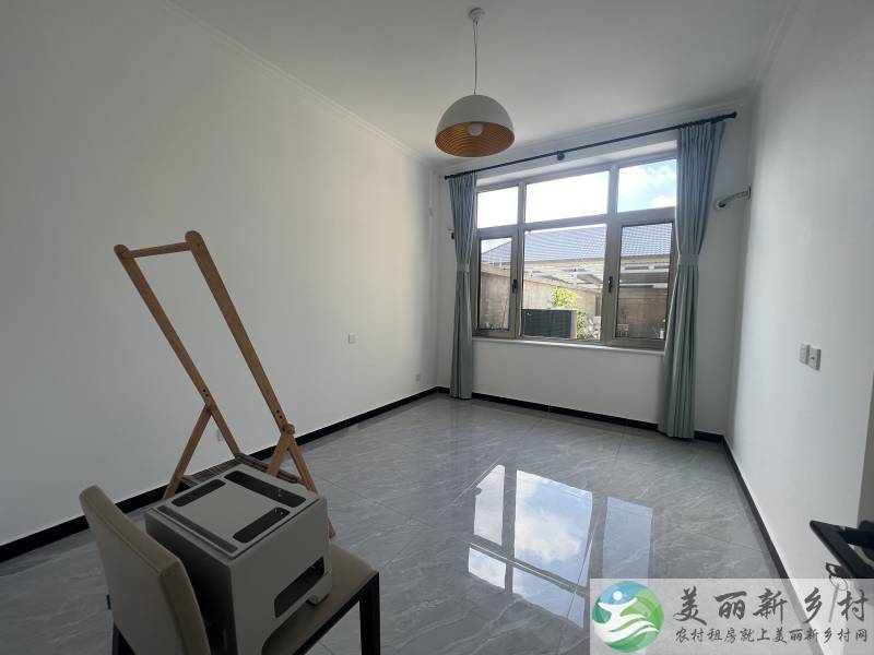 南彩四室俩卫，车能进院，独立电卡