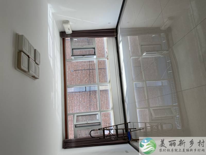 独院出租位于潮白河畔二层小楼带屋顶花园和车库，适合办公、会所、居住休闲