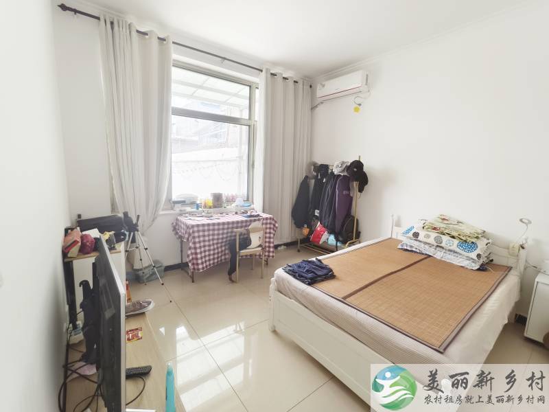 顺义高丽营周边~三室一卫，邻高速口。